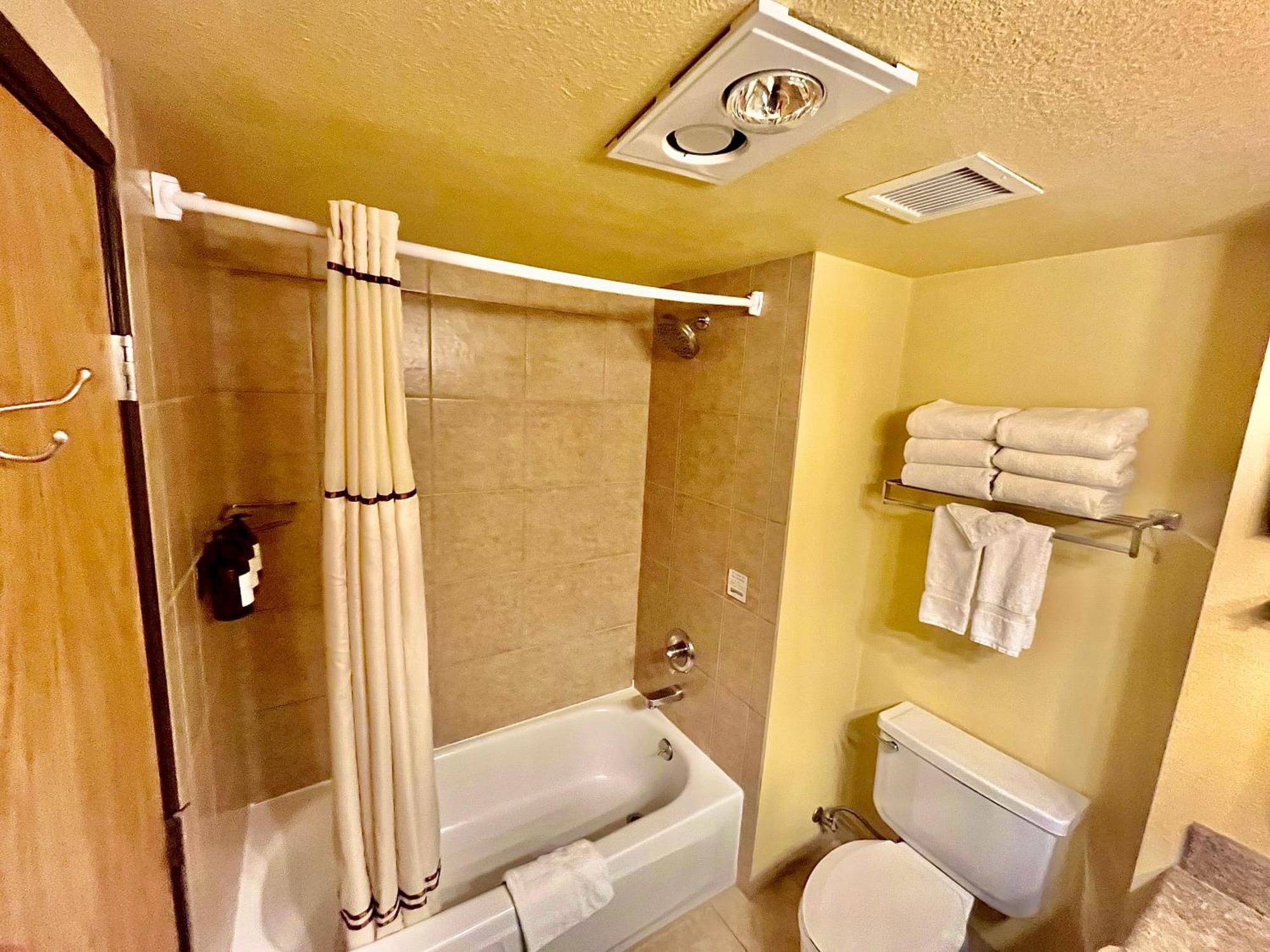 Appartamento Mt Cb Mountain Side With King Bed, Hot Tub, Pool & Kitchen! Crested Butte Esterno foto